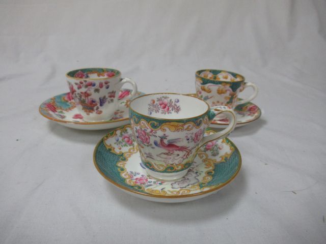 Null MINTON Lot de 3 tasses et leurs sous-tasses en céramique polychrome (usure &hellip;