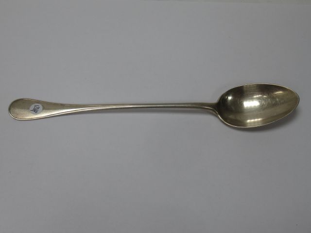 Null Syrup spoon in minerva silver, medallion figured. 32g