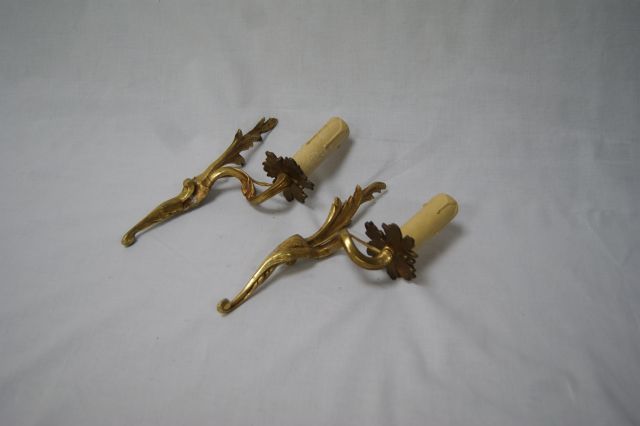 Null Pair of gilt bronze sconces. Height: 23 cm