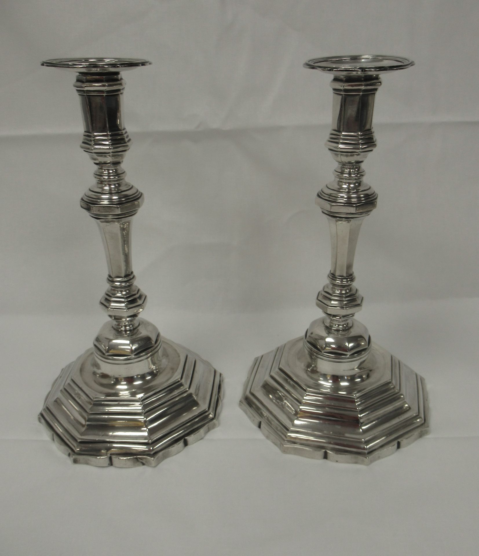 Null Pair of silver torches. 18th century (hallmark H crowned) (wicks of the sam&hellip;