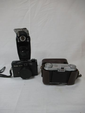 Null Zwei Voigtlander-Kameras "Vito II" (ca. 1950) und ein ROLLEI XF -35 Objekti&hellip;