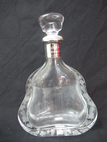 Null HENNESSY Cognac-Flasche aus Kristallglas mit versilberter Metallfassung. Hö&hellip;