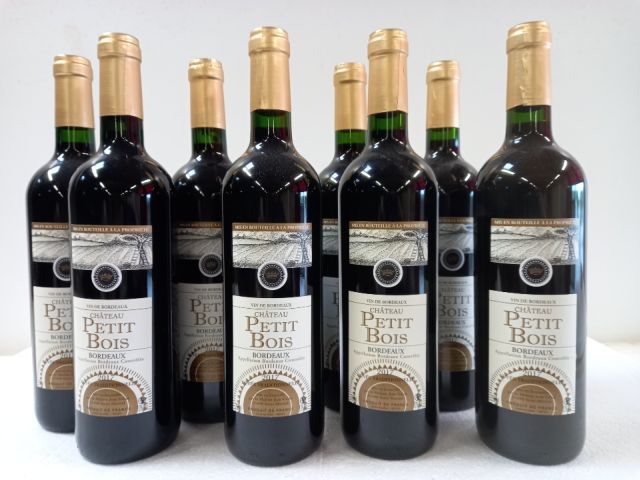 Null 8 bottles of Bordeaux 2017 Château Petit Bois La Cuvée Traditionnelle Jean &hellip;