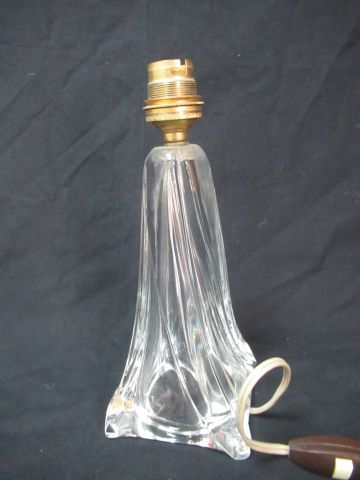 DAUM Pied de lampe en cristal moulé. Haut.: 19 cm