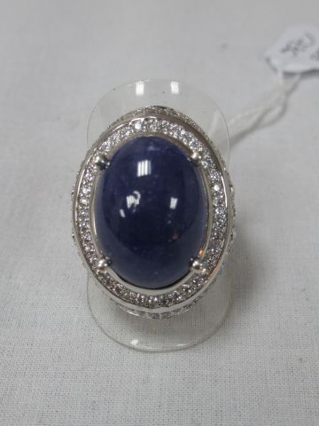 Null 
Silver ring, set with a tanzanite (21 carats). TDD : 63. Weight : 19,62 g