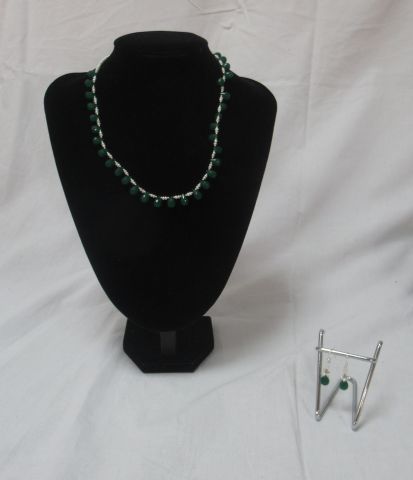 Null Parure di perle e gocce di onice verde, composta da una collana (chiusura i&hellip;