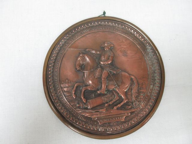 Null Médaillon en cuivre figurant le Duc d'Orléans. D: 12cm (Date apocryphe ?)