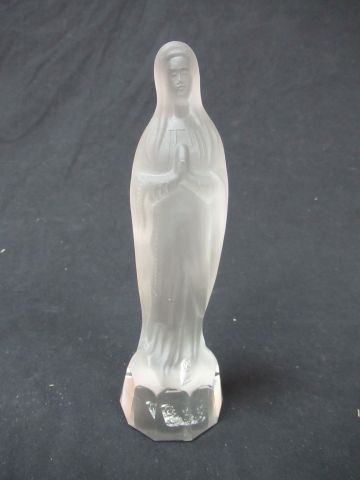 Null Escultura de cristal de la Virgen María. H: 18cm (pequeño chip en la base)
