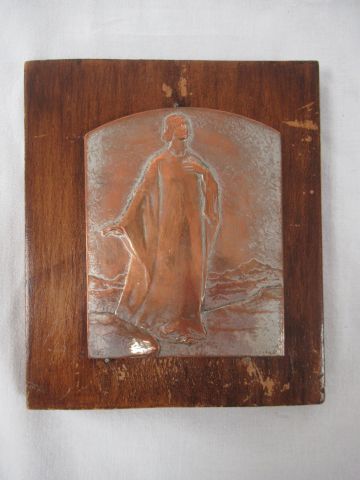 Null Plaque en cuivre figurant une jeune femme, signée René BAUDICHON (désargent&hellip;