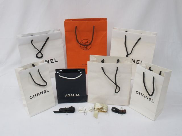 Null Lot de sacs shopping : Chanel, Hermès. Haut.: 12 - 28 cm