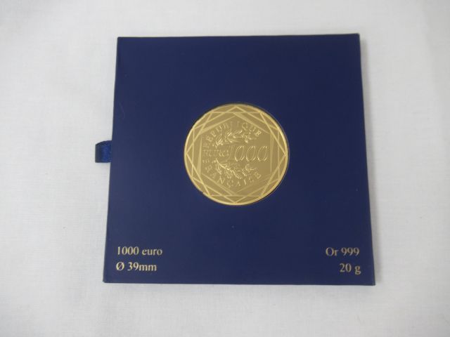 Null MONNAIE DE PARIS 1 000 euros coin, gold (999,9). Weight : 20 g. Under seal,&hellip;