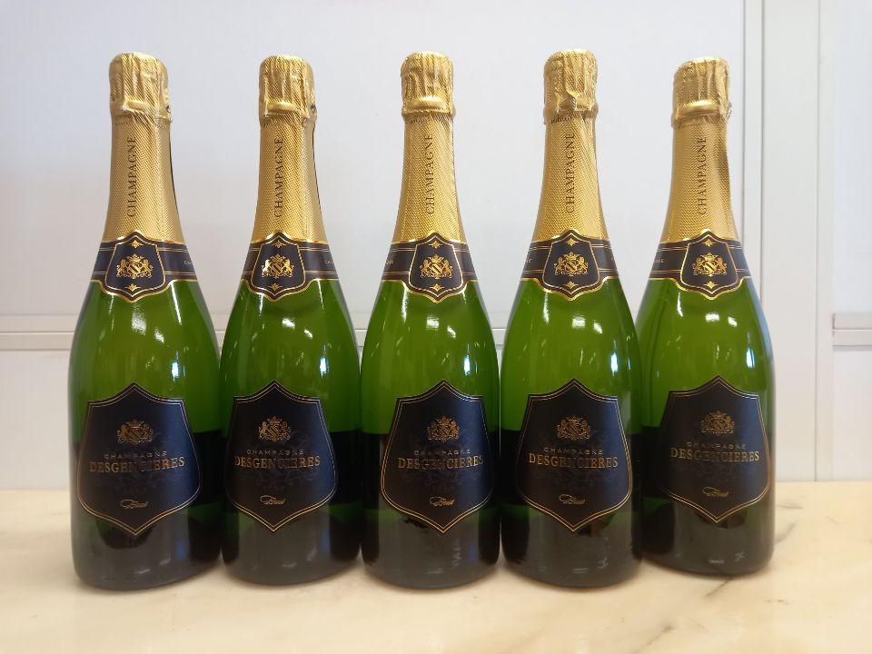 Null 5 bottiglie di Champagne Desgencières Grand Brut vendemmia del proprietario&hellip;
