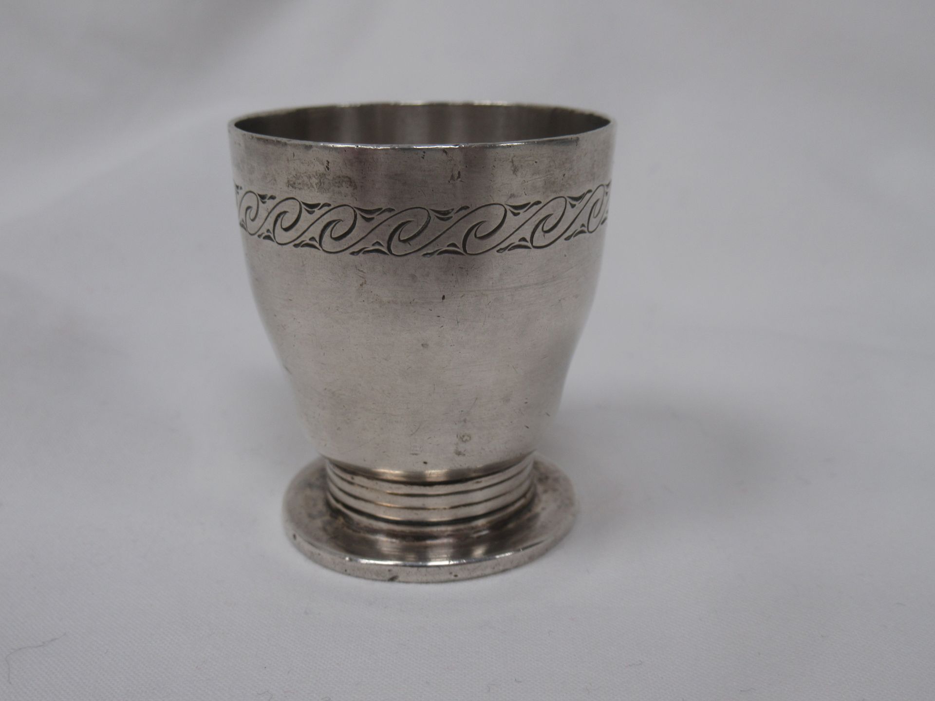 Null Silver egg cup. London. Weight : 52 g