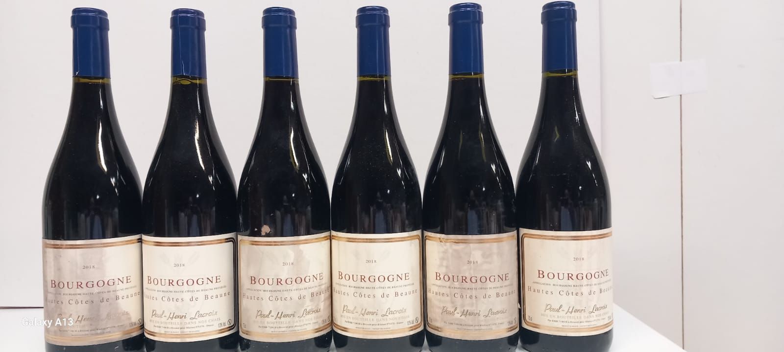 Null 6瓶Bourgogne Hautes Côtes de Beaune 2018 Paul Henri Lacroix (污渍标签)