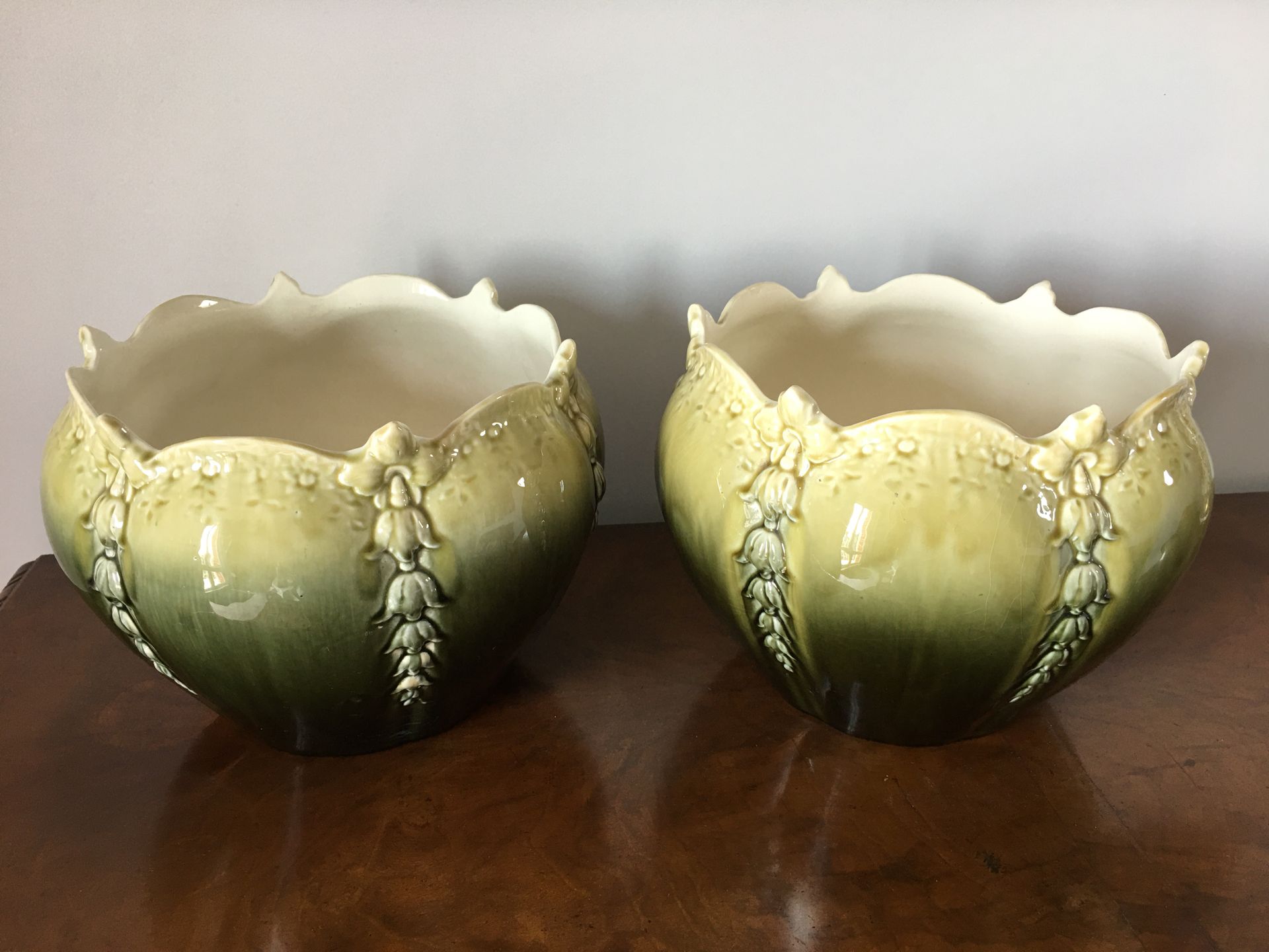 Null Pair of nice earthenware planters with shades of green and falling flowers &hellip;