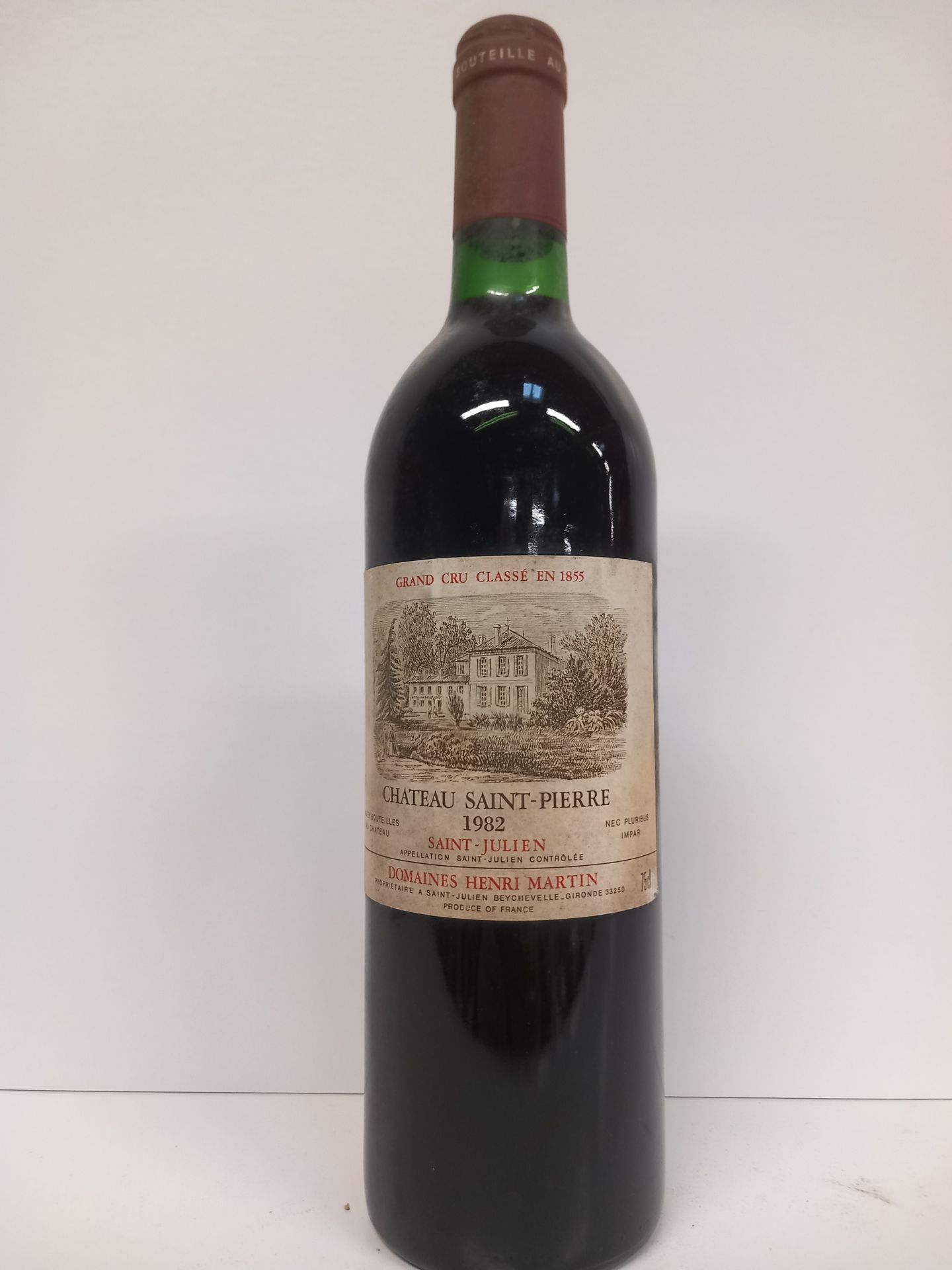 Null Bottiglia di Château Saint-Pierre 1982, Grand Cru Classé Saint-Julien. Una &hellip;
