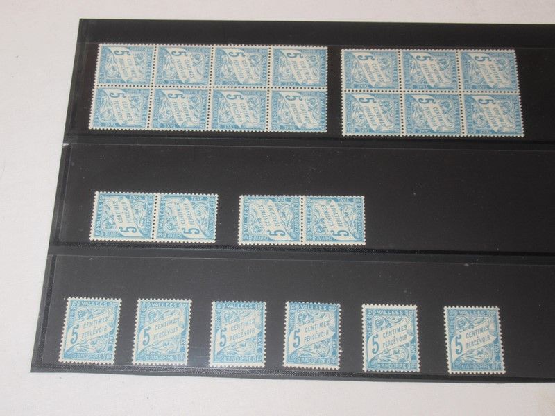 Null ANDORRE Lot de vingt-quatre timbres du Numéro 17Tax. Neuf. Premier Choix. C&hellip;