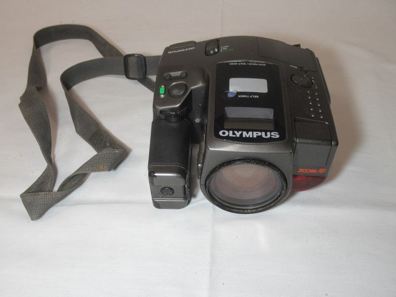 Null OLYMPUS AZ-4 Zoom camera. (used condition)