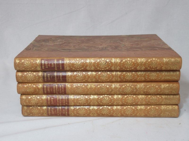 Null PIERRE LOTI " Romans complets illustrés" , Pierre Lafite, 1923, 5 volumes. &hellip;
