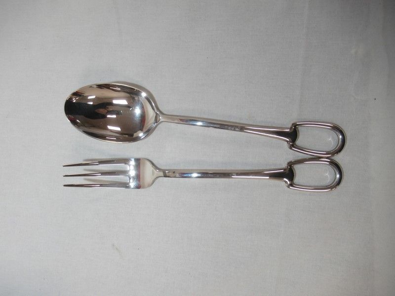 Null HERMES Silver-plated salad servers. Length: 26 cm (slight wear scratches)