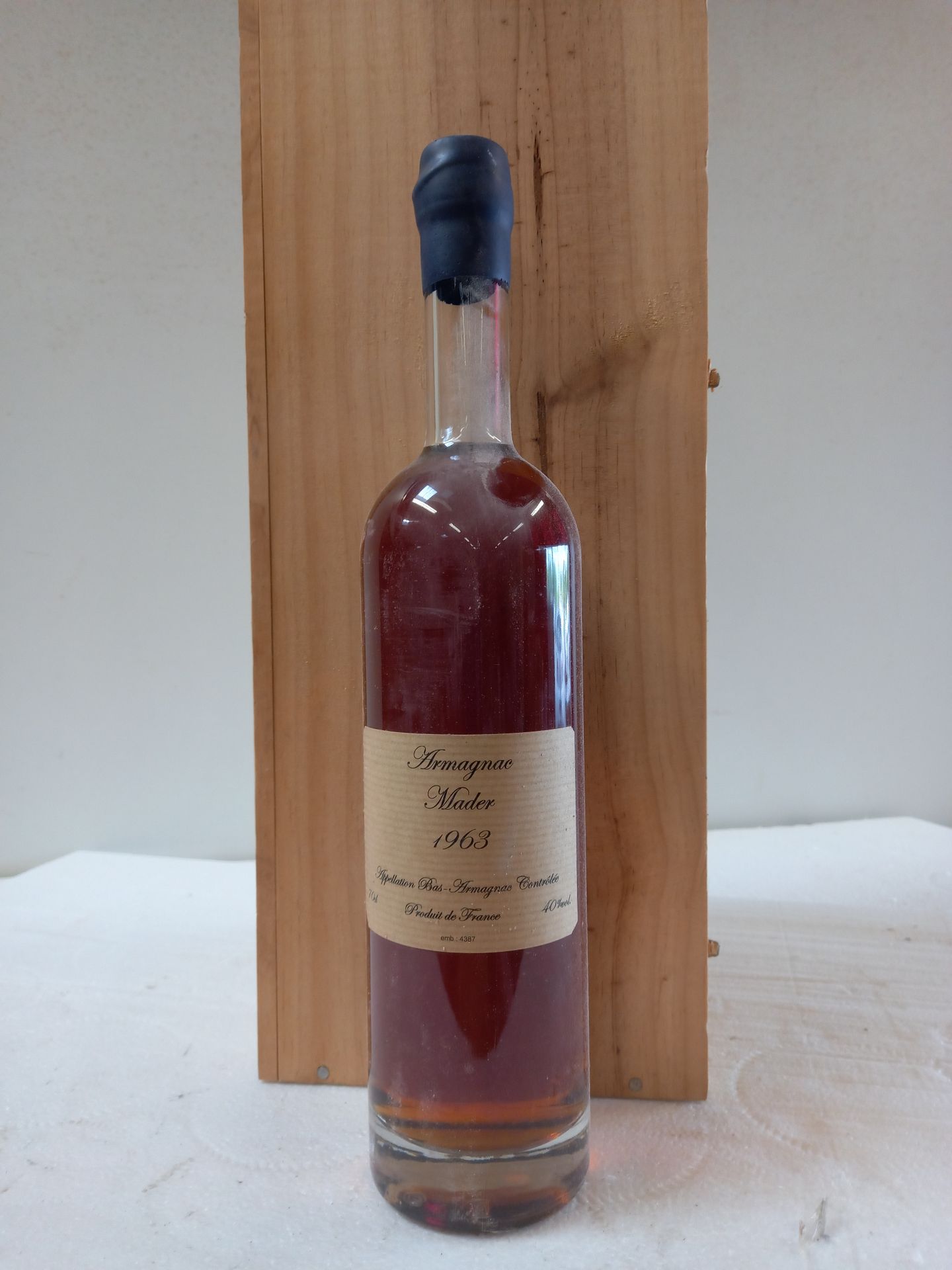 Null Bottiglia da 70cl Mader Bas-Armagnac 1963, 40% vol.