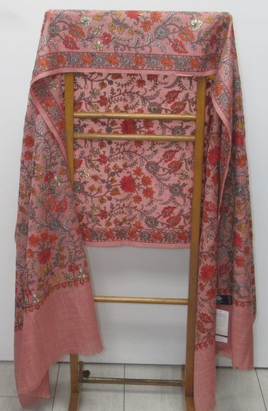Null INDE Châle en laine rose, à décor brodé de végétaux. 200 x 70 cm Neuf (mais&hellip;