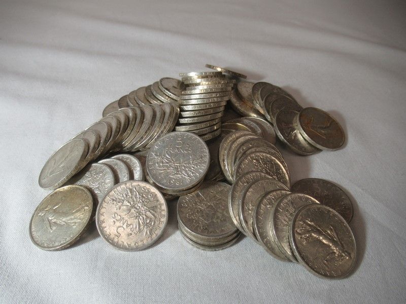 Null Lot de 78 pièces de 5 francs Semeuse : 24 de 1961, 35 de 1964, 9 de 1965, 8&hellip;