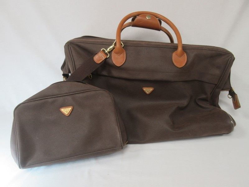 Null JUMP Reisetasche aus Leder. 34 x 58 x 23 cm Mit einer Tasche (Länge: 28 cm)&hellip;