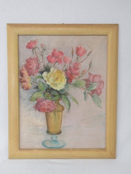 Null ECOLE MODERNE, "Bouquet de roses", pastel. 42x30cm. Encadré sous verre, cad&hellip;