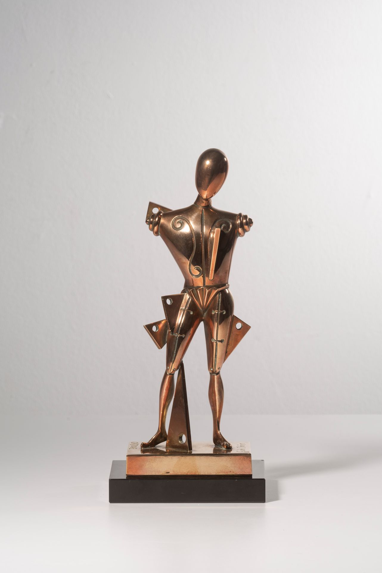 Giorgio De Chirico (1888-1978) Castore, 1973
Vergoldete Bronze.
Signiert, betite&hellip;