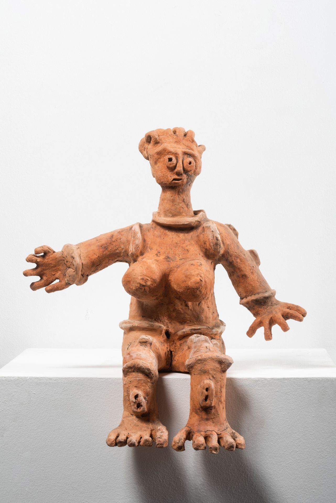Serge DELAUNAY (né en 1956) Personaggio.
Terracotta.
Terracotta.
43 x 50 x 30 cm&hellip;