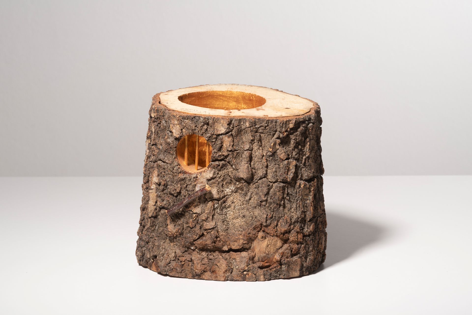 FRANCOIS LIENARD (XXE) Le tombeau d'Icare, 1997.
Wooden nesting box painted with&hellip;