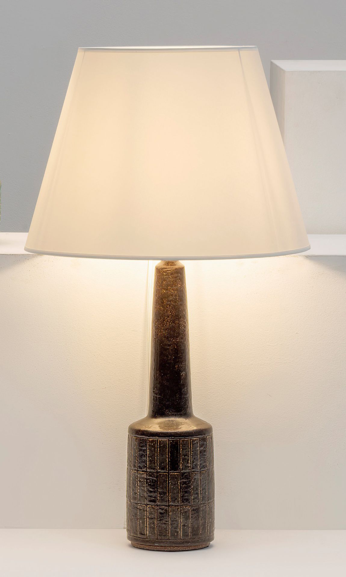 PER LINNEMANN-SCHMIDT (1912-1999) DL32
Lampe à poser
Céramique.
Marque de l'édit&hellip;