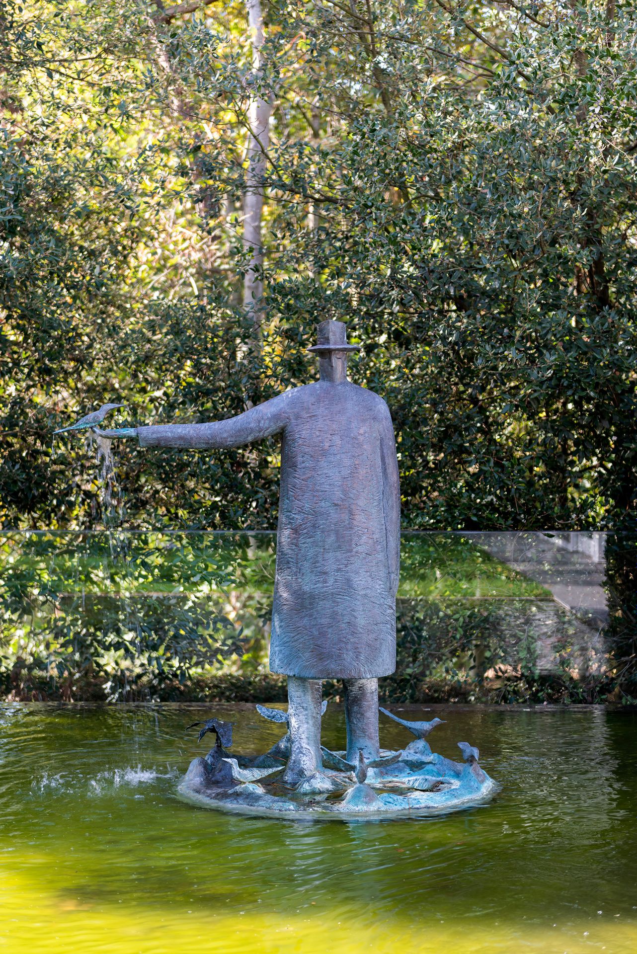 JEAN-MICHEL FOLON (1934-2005) Brunnen mit Vögeln, 1995
Bronze, patiniert.
Signie&hellip;