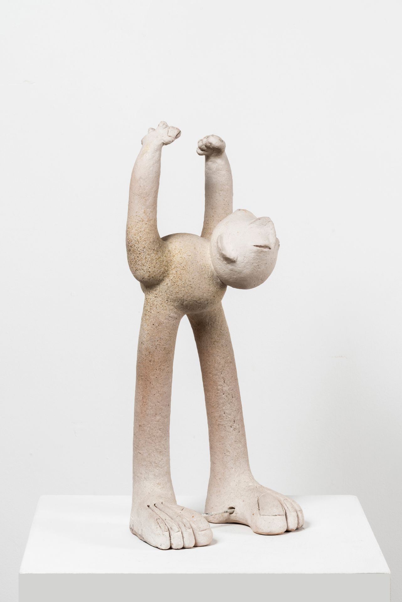 ALFRED MANDEVILLE Figur.
Skulptur aus rekonstruiertem Stein.
An der Basis signie&hellip;