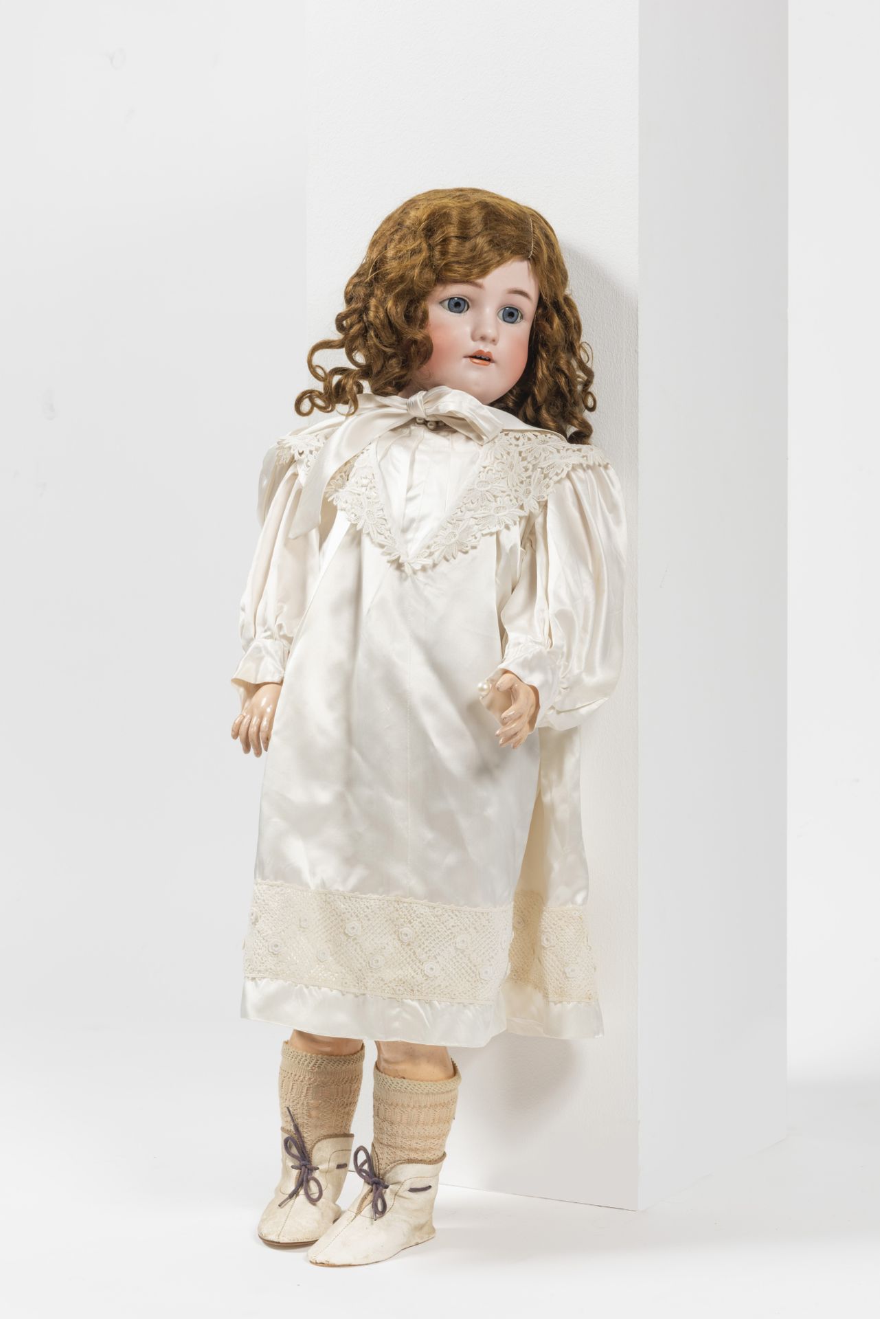 Null SIMON & HALBIG et HEINRICH HANDWERCK

Grande poupée articulée, modèle 6 ½ 
&hellip;