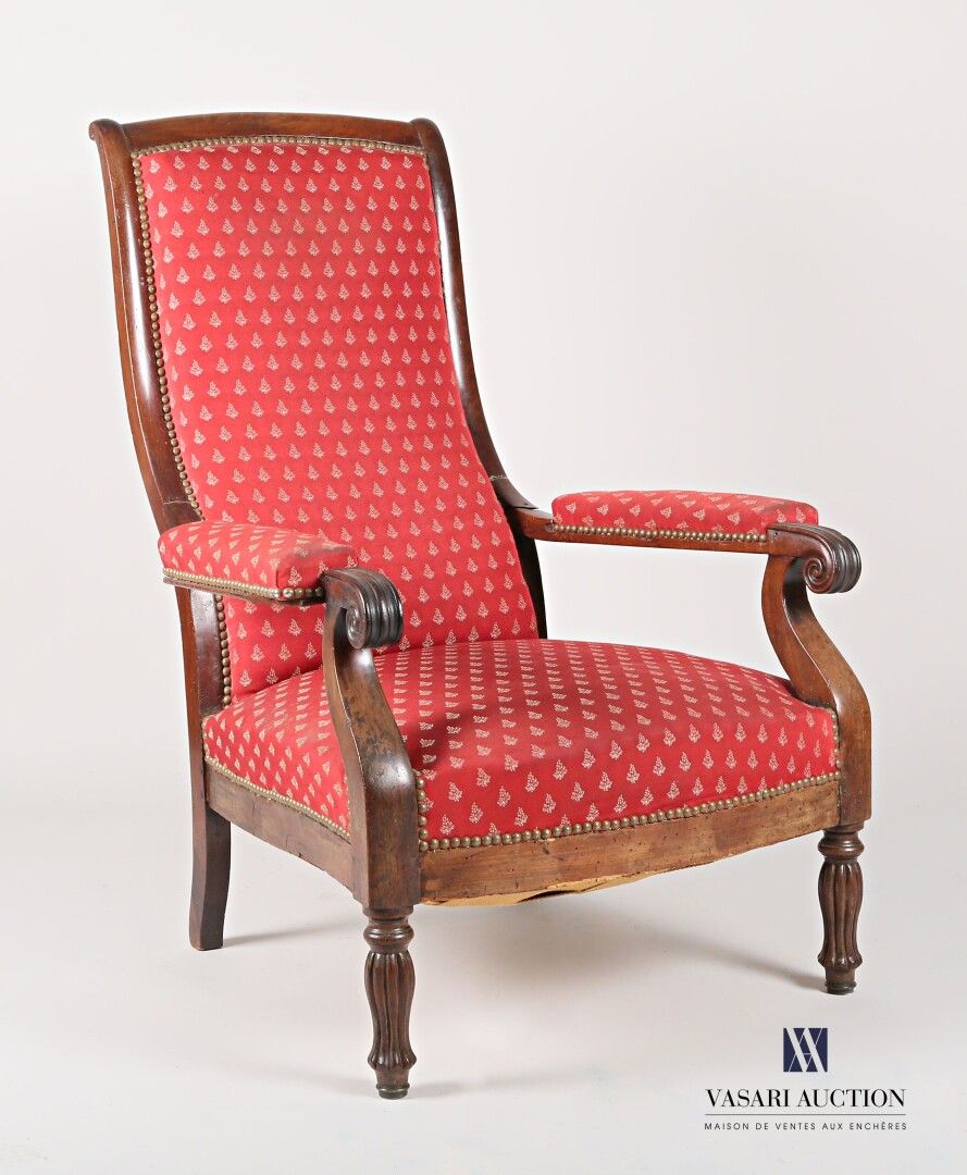Null Voltaire-Sessel aus geformtem Naturholz, die Rückenlehne leicht gewölbt, di&hellip;