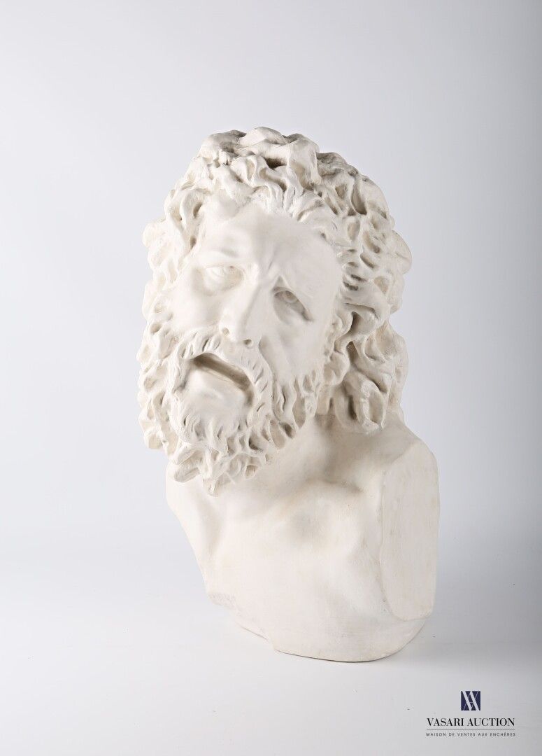 Null Plaster reproduction of the head of Laocoon 

20th century

(slight wear to&hellip;