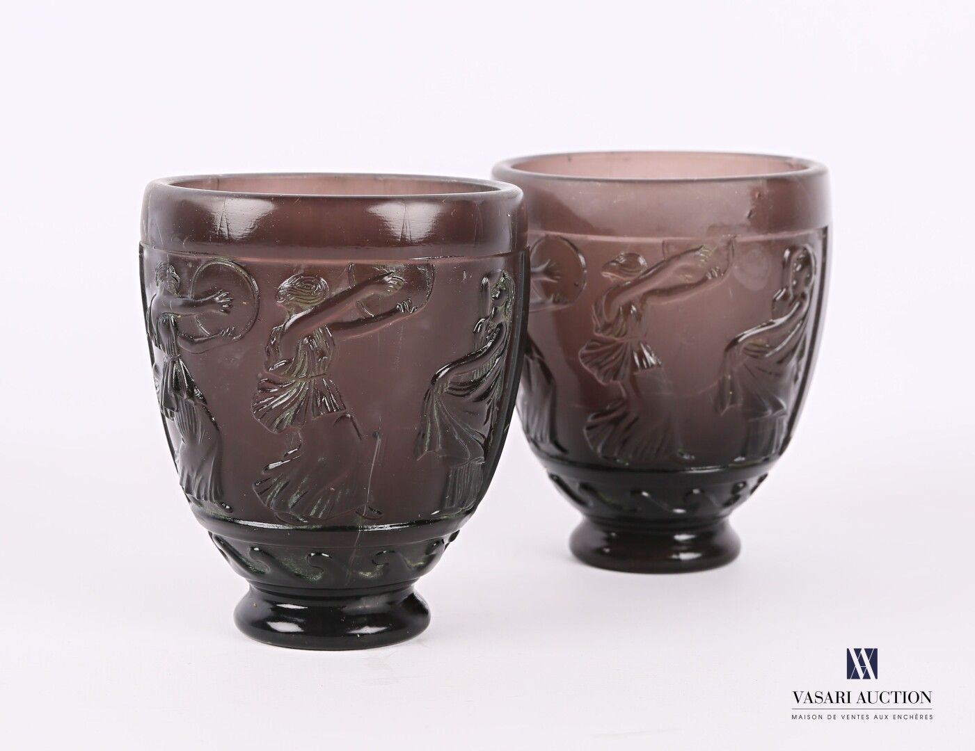 Null von FEURE Georges (1868-1943) 

Paar Vasen aus violettem Pressglas, der Kor&hellip;