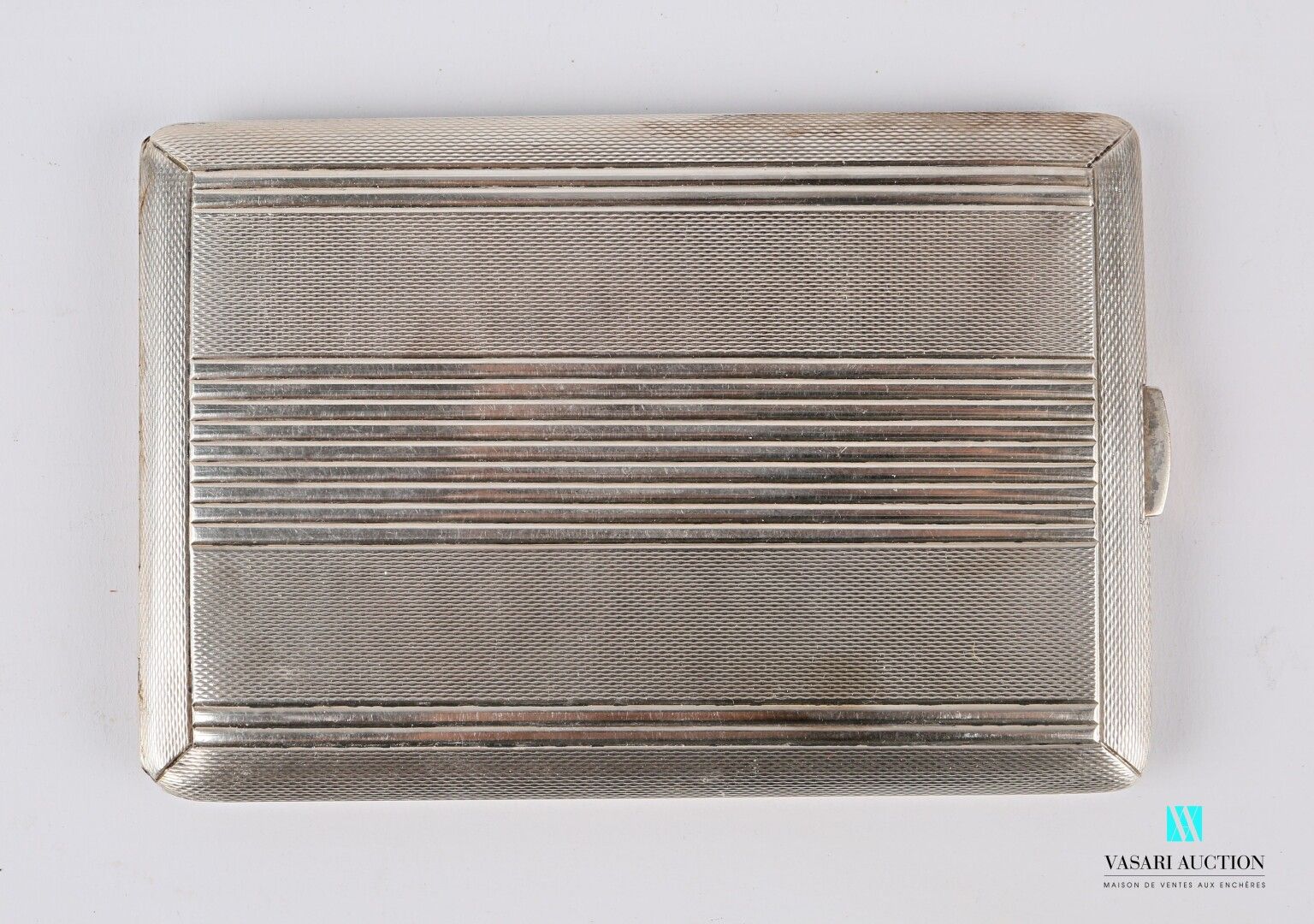 Null Lancel silver cigarette case, the plates decorated with horizontal bands fl&hellip;