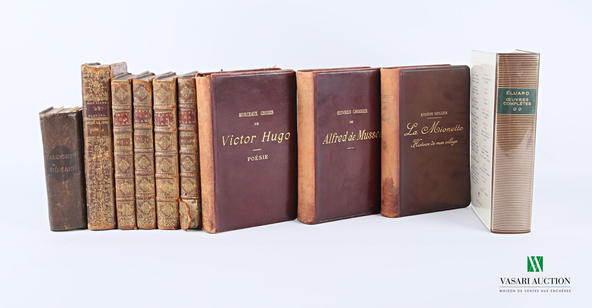 Null [LITERATURE & MISCELLANEOUS]

Lot including ten works: 

- VICTOR HUGO - Mo&hellip;