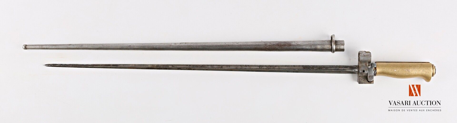 Null Baïonnette LEBEL modèle 1886 M.15, lame cruciforme de 52 cm, poignée laiton&hellip;