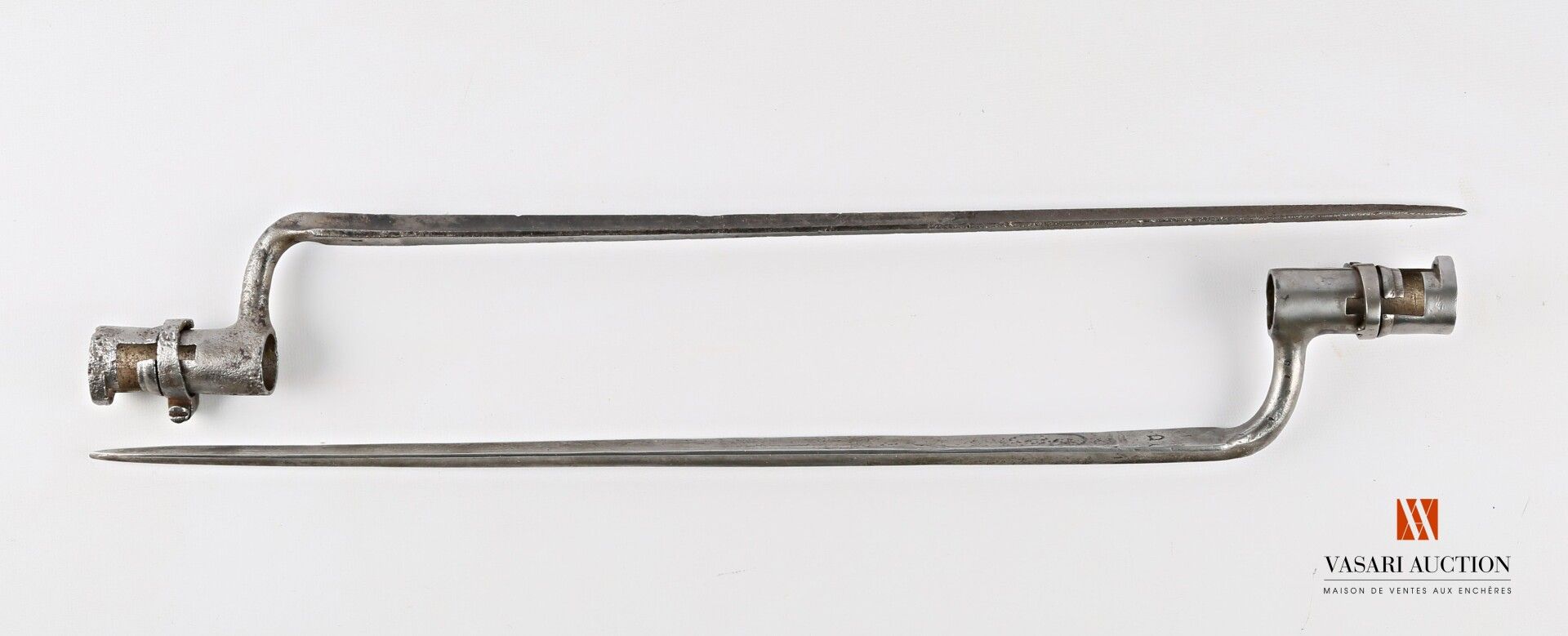 Null 1822型刺刀插座，刀片45厘米，插座67毫米，21毫米，磨损，氧化，SF，TL 53厘米，2件

法国--19世纪