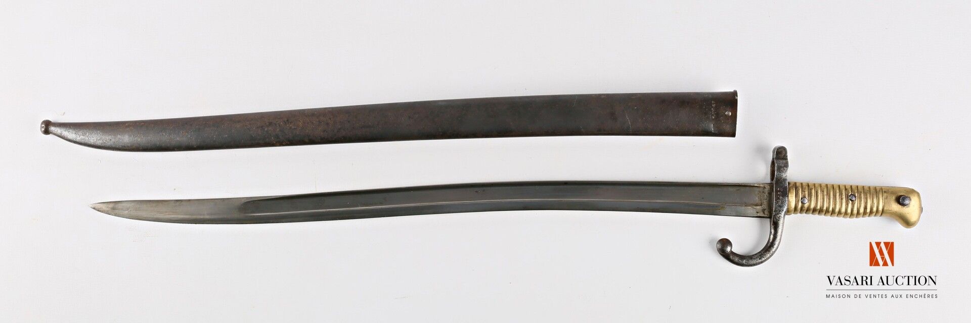 Null Sabre-baïonnette CHASSEPOT modèle 1866, lame yatagan de 57,4 cm, marquée su&hellip;