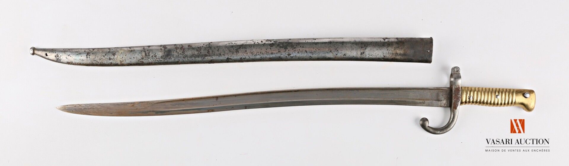 Null Sabre-baïonnette CHASSEPOT modèle 1866, lame yatagan de 57,7 cm, marquée su&hellip;
