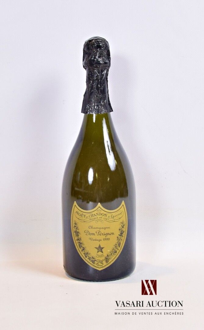 Null 1 bouteille	Champagne DOM PÉRIGNON		1999

	Et. Impeccable hormis 1 minuscul&hellip;