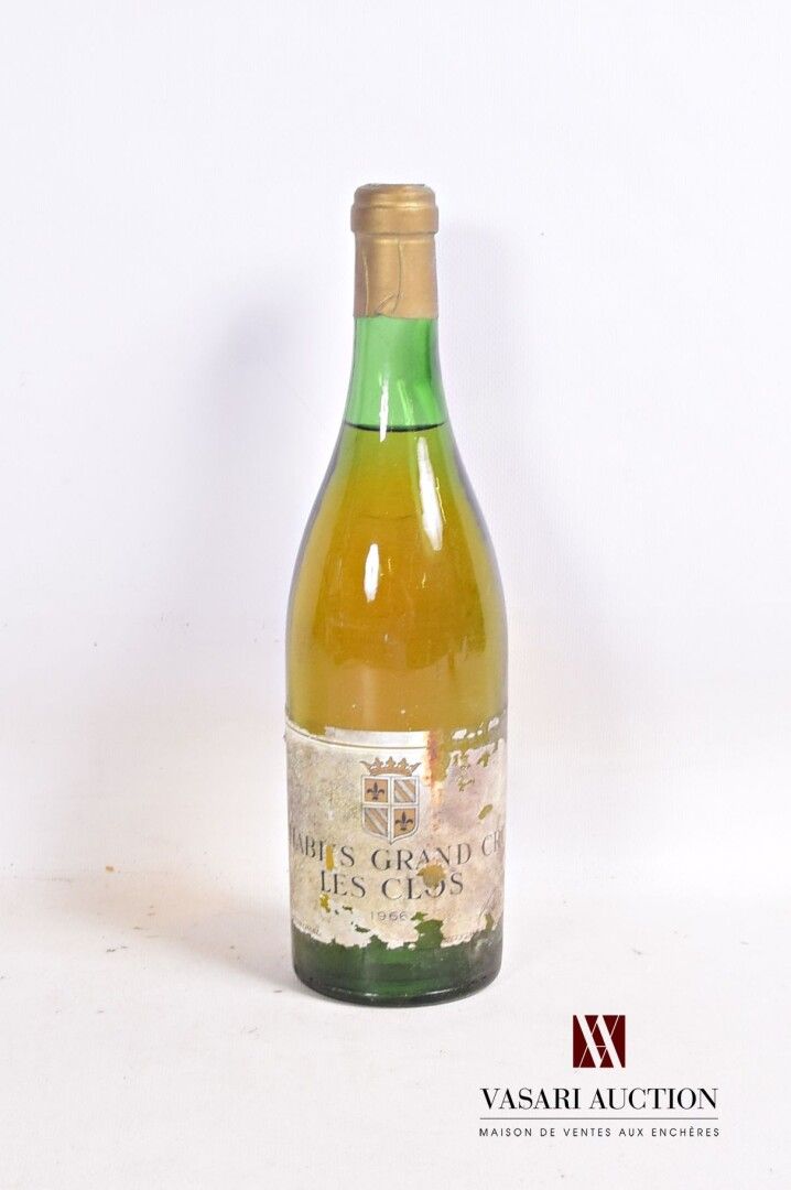 Null 1瓶 CHABLIS GC Les Clos mise Nicolas 1966

	而且。褪色、污渍、撕裂和磨损，清晰可辨。N：4厘米。