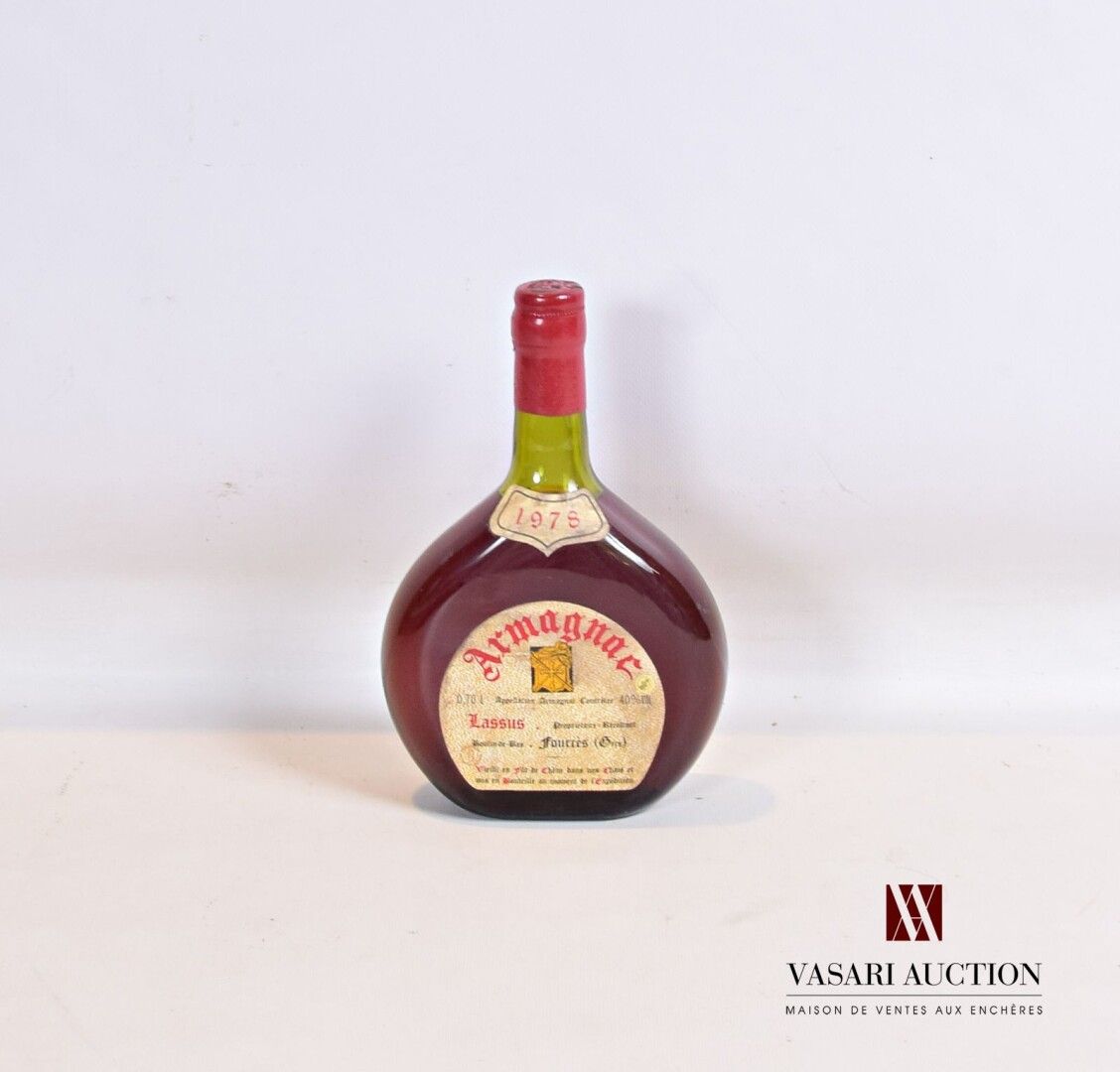 Null 1 botella de Armagnac LASSUS 1978

	70 cl - 40°. Envejecido en barricas de &hellip;