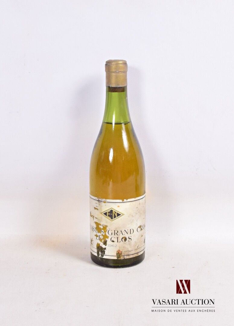 Null 1 bottle CHABLIS GC Les Clos mise Nicolas 1962

	Faded, stained and very wo&hellip;