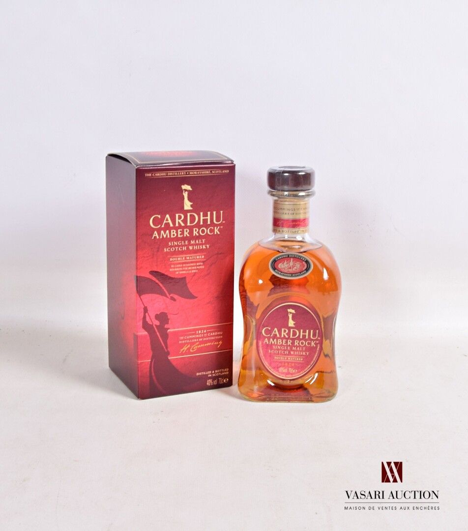 Null 1瓶单一麦芽苏格兰威士忌CARDHU Amber Rock

	双层熟化。70 cl - 40°。介绍和水平，无可挑剔。原有案件